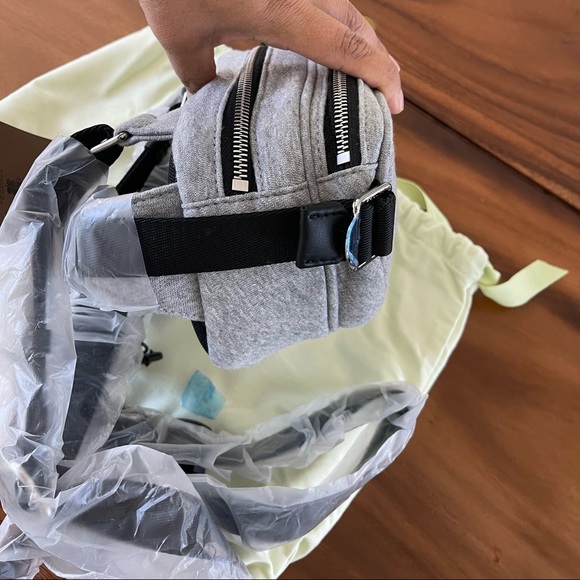 BURBERRY Light Pebble Grey Unisex Logo Applique Cotton Jersey Cannon Belt Pack - Picture 12 of 15